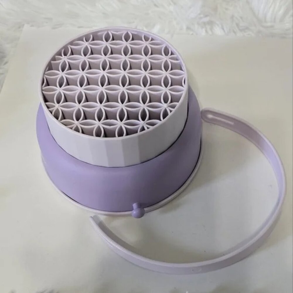 Makeup Brush Cleaning Bucket - Picture 2 of 5